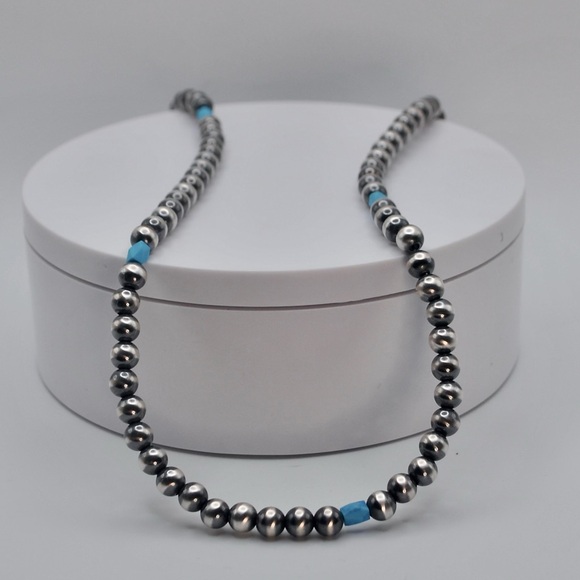 Navajo Pearl & Turquoise Necklace - Picture 4 of 4